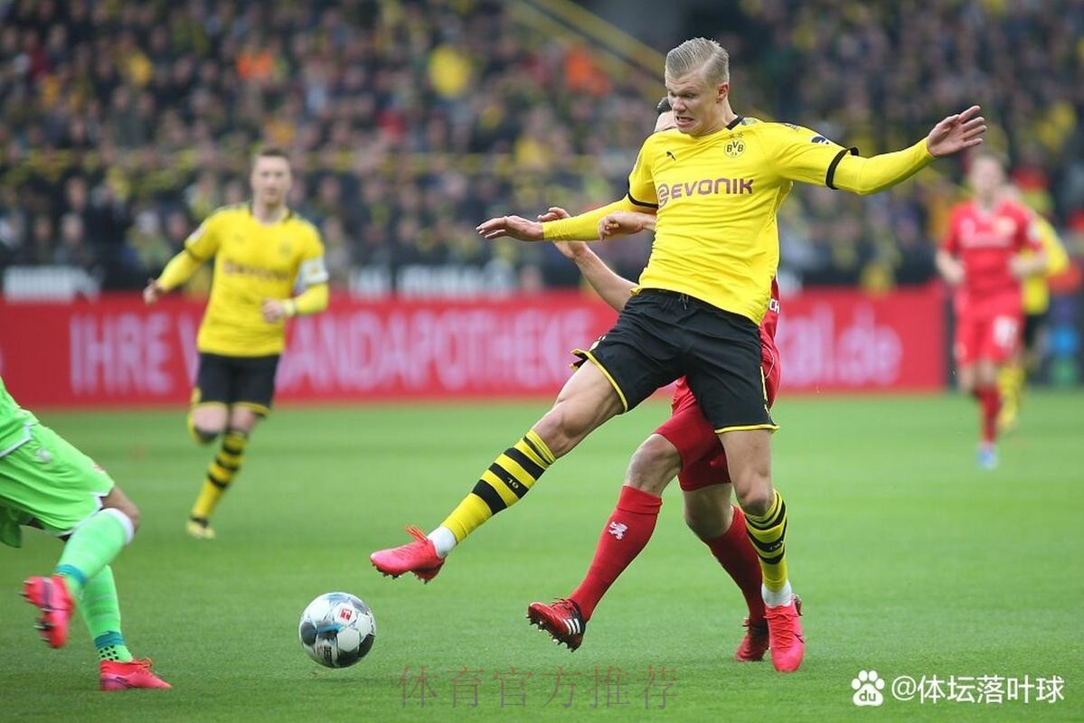 六台记者:哈兰德的父亲希望他加盟皇马 六台记者:哈兰德的父亲希望他加盟皇马