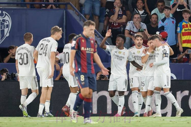 官方：莱万特签下皇马前锋德弗鲁托斯 双方签约5年